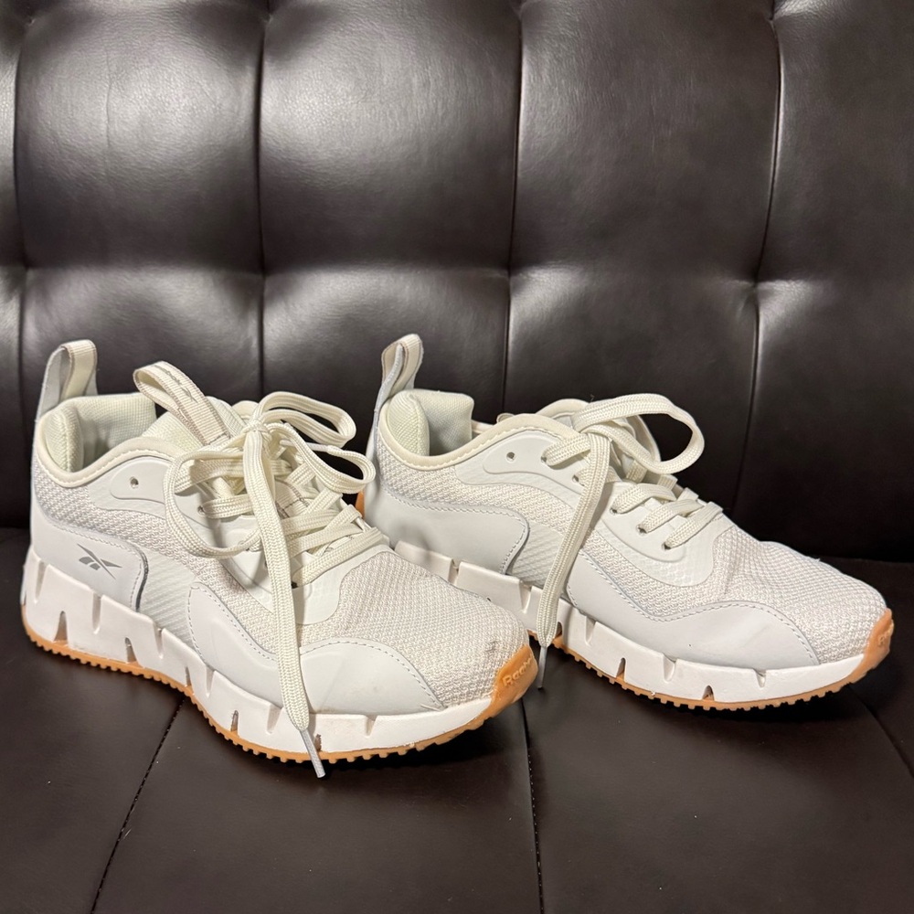 Reebok Zig Dynamica Women's Free White Pure Grey Gum Athletic Running Shoes